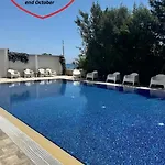 Lazuli Sea View&pool Ap 502 Lejlighed Larnaca