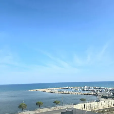 Lazuli Sea View & Pool Ap 502