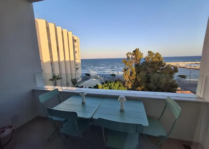 Lazuli Sea View & Pool Ap 502 * Larnaca