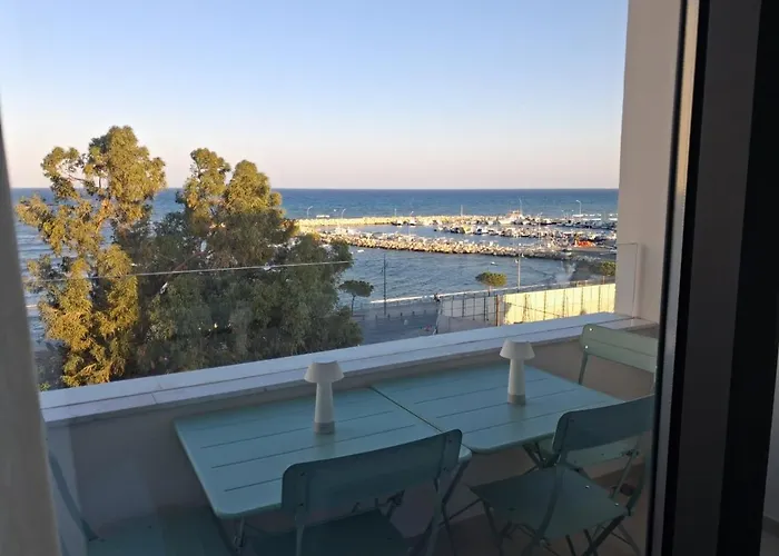 Lazuli Sea View & Pool Ap 502 Daire Larnaca