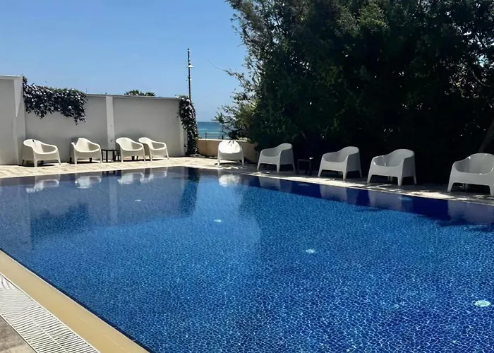 Lazuli Sea View & Pool Ap 502 Апартаменты Ларнака