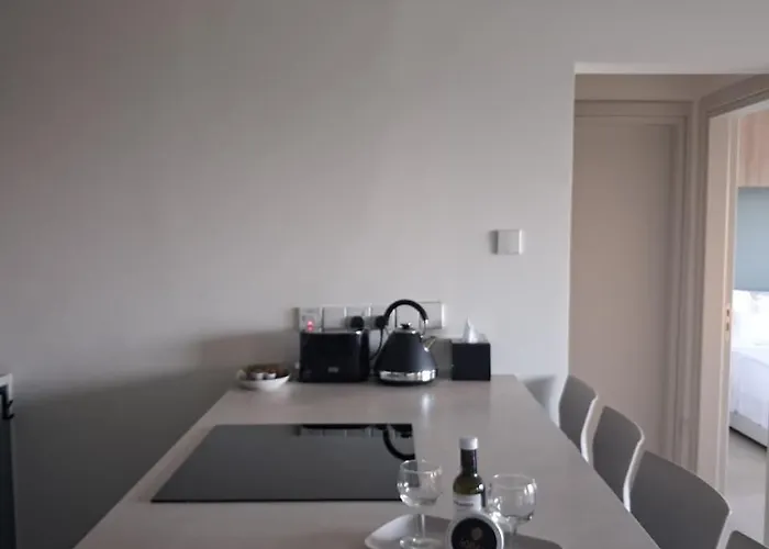 Lazuli Sea View & Pool Ap 502 Appartement